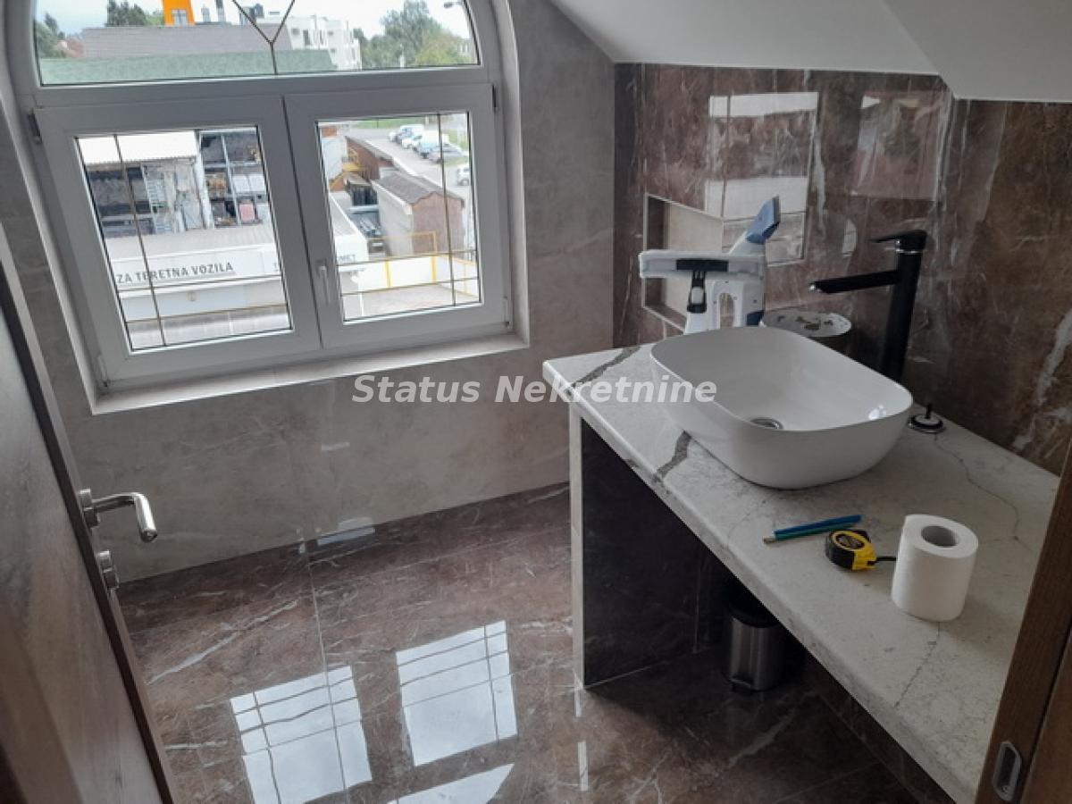 Lokal Izdavanje Novi Sad  250 m2