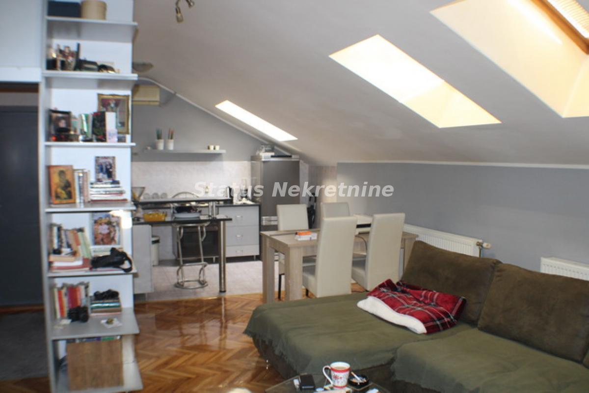 Stan Prodaja Novi Sad  77 m2