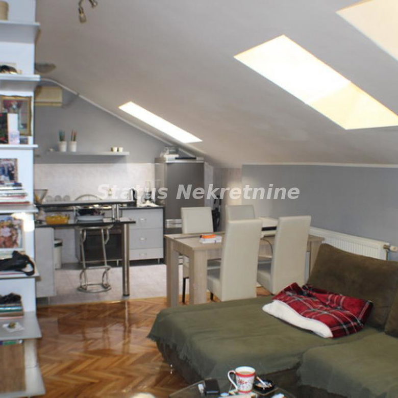 Stan Prodaja Novi Sad  77 m2