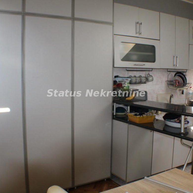 Stan Prodaja Novi Sad  77 m2