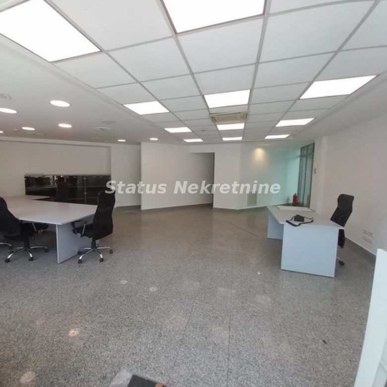 Lokal Prodaja Novi Sad  90 m2