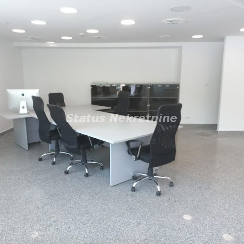 Lokal Prodaja Novi Sad  90 m2
