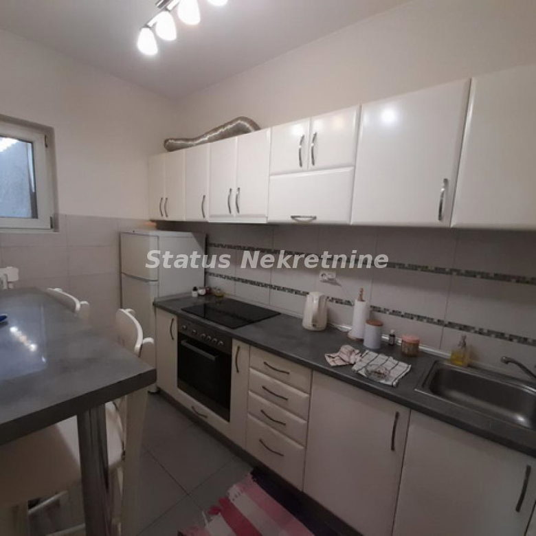 Stan Izdavanje Novi Sad  78 m2