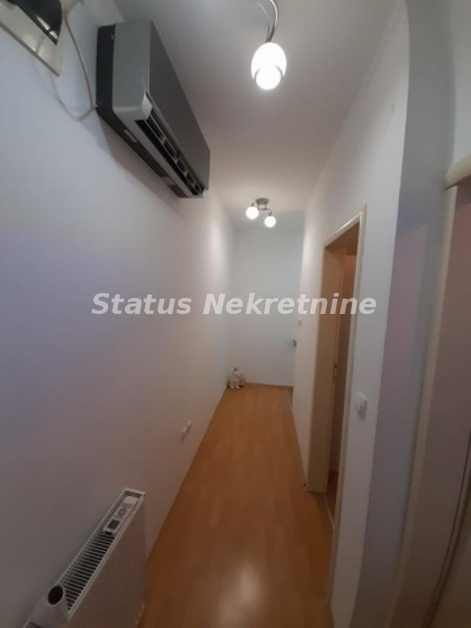 Stan Izdavanje Novi Sad  78 m2