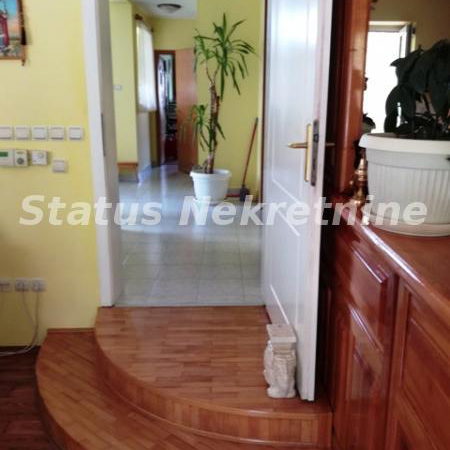Kuća Prodaja Novi Sad  240 m2