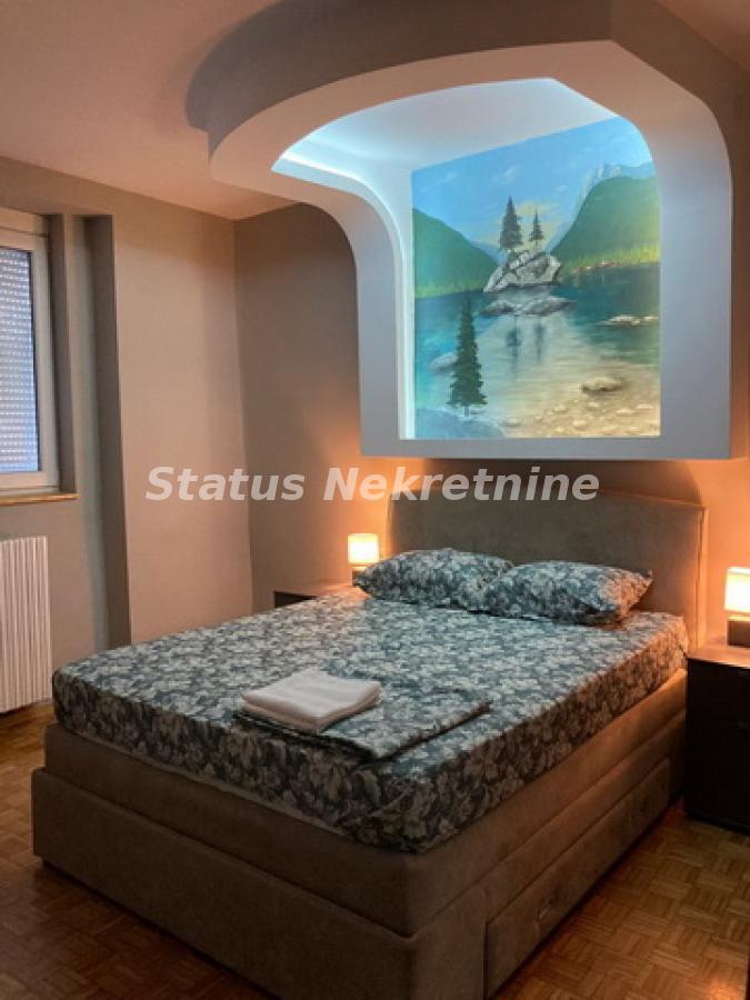 Kuća Prodaja Novi Sad  340 m2