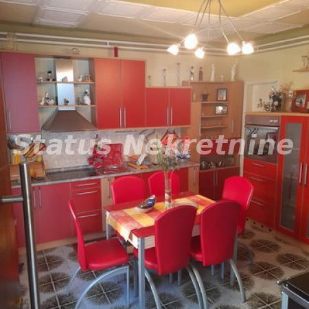 Kuća Prodaja Šid  194 m2