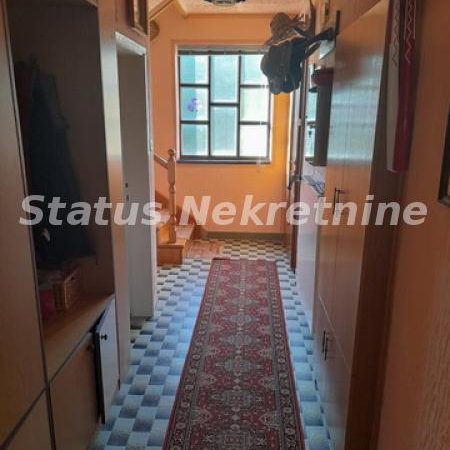 Kuća Prodaja Šid  194 m2