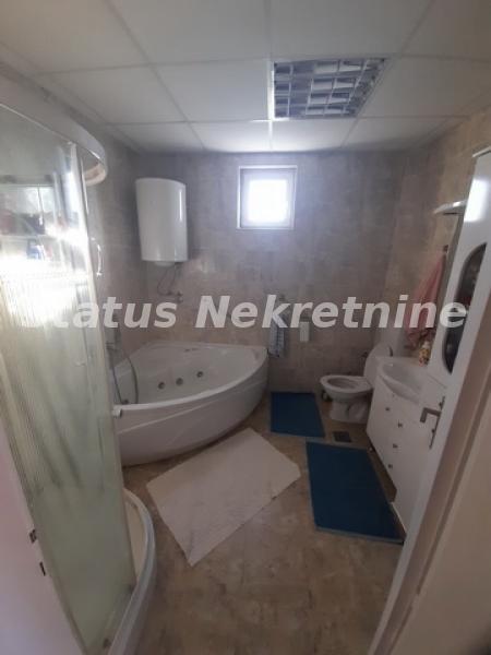 Kuća Prodaja Šid  194 m2