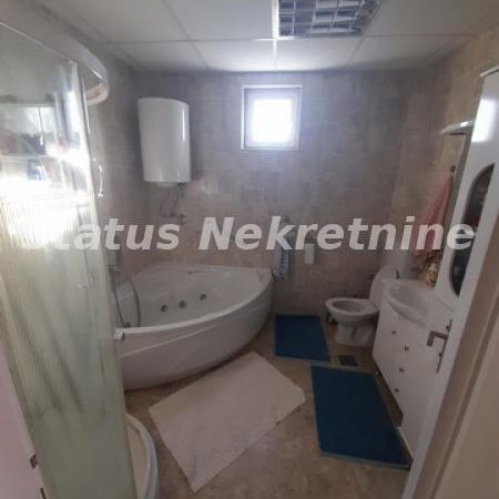 Kuća Prodaja Šid  194 m2