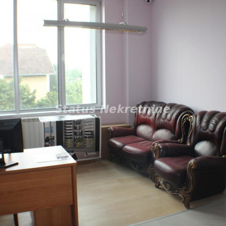 Lokal Izdavanje Novi Sad  273 m2