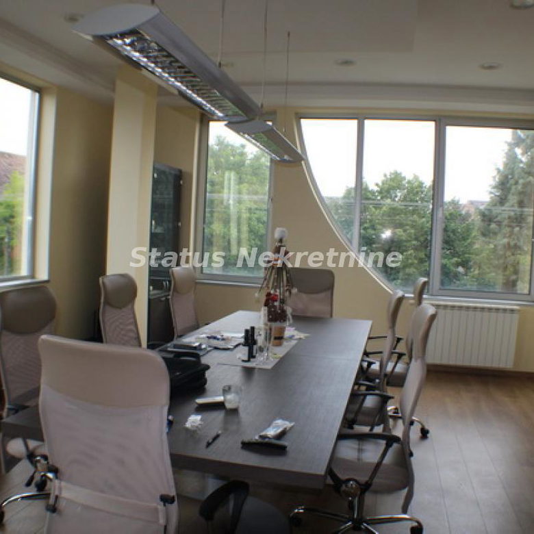 Lokal Izdavanje Novi Sad  273 m2