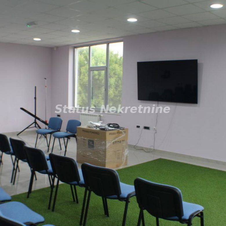 Lokal Izdavanje Novi Sad  273 m2