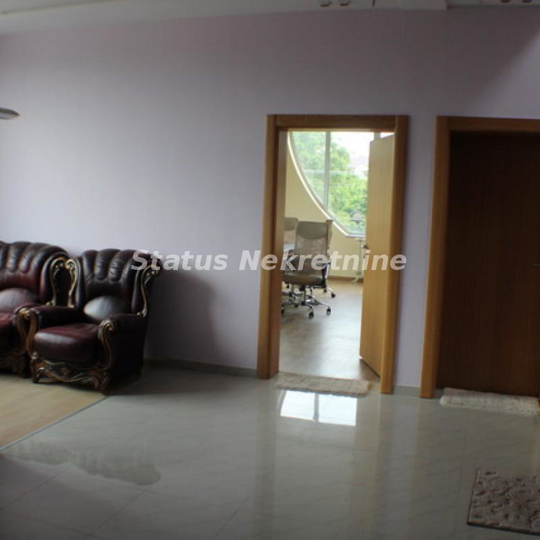 Lokal Izdavanje Novi Sad  273 m2