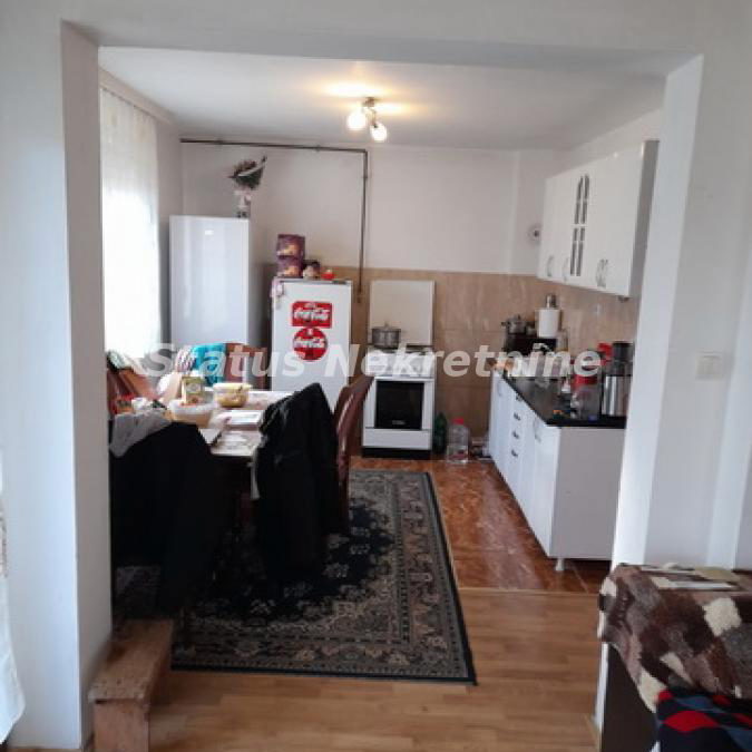 Kuća Prodaja Temerin  180 m2
