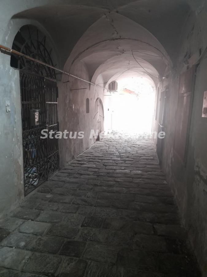 Stan Prodaja Novi Sad Stan Prodaja Novi Sad 188 m2