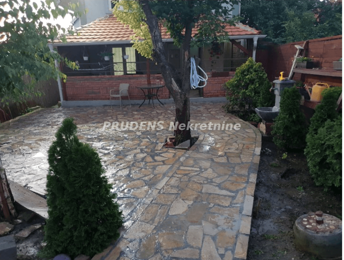 Kuća Prodaja Beograd  465 m2