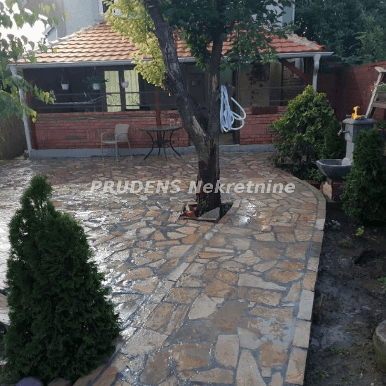 Kuća Prodaja Beograd  465 m2