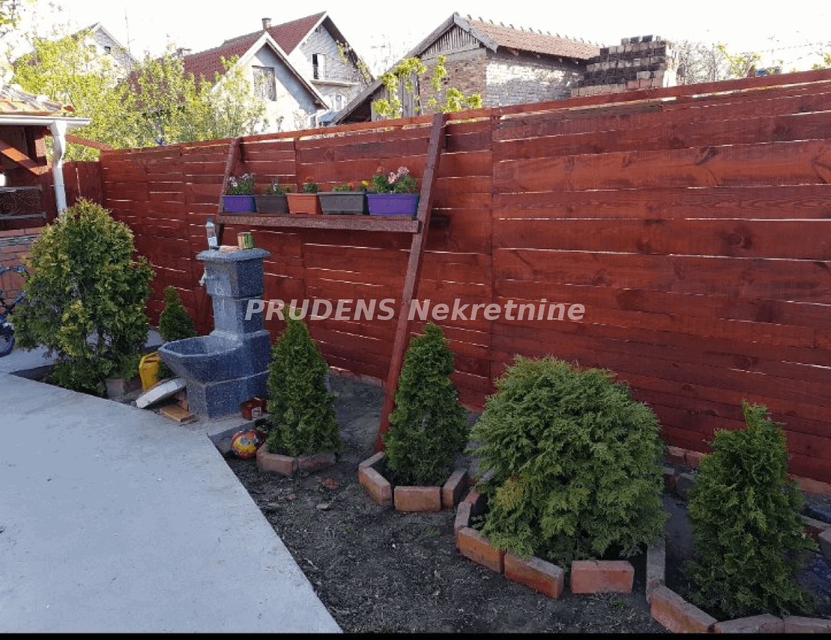 Kuća Prodaja Beograd  465 m2