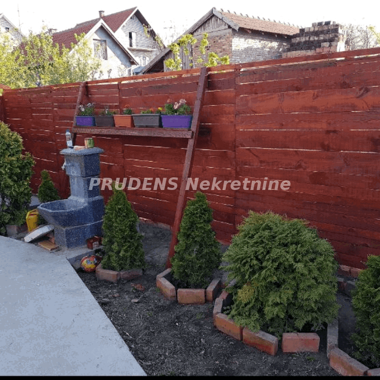 Kuća Prodaja Beograd  465 m2