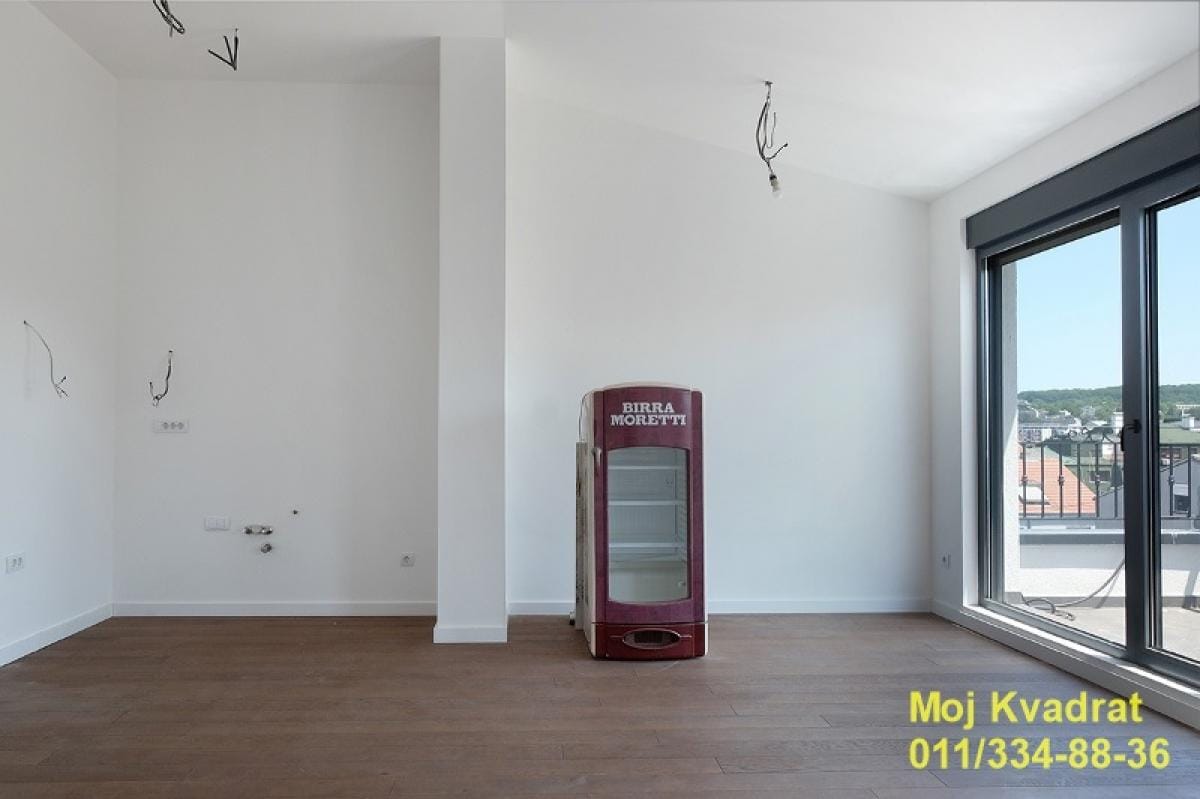 Stan Prodaja Beograd Vukov Spomenik 92 m2