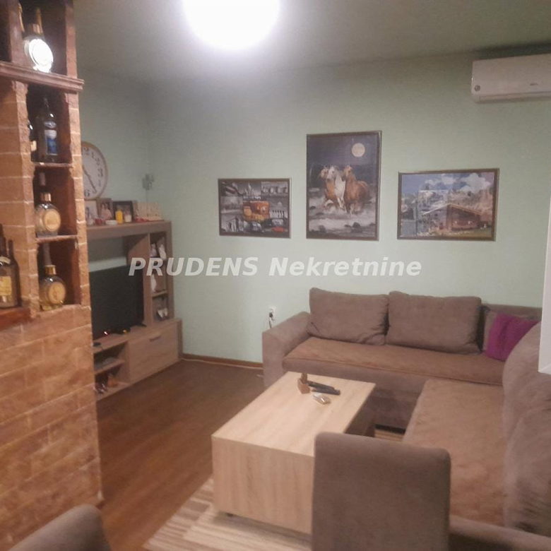 Kuća Prodaja Pećinci Deč 90 m2