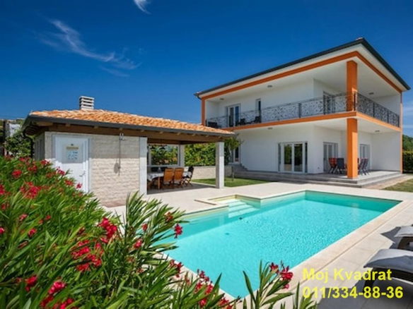 Kuća Prodaja Buje  186 m2