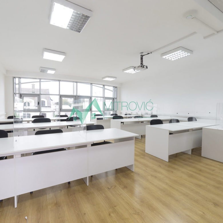 Lokal Prodaja Novi Sad  800 m2
