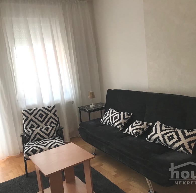 Garsonjera za izdavanje, Adamovićevo Naselje, Novi Sad, 24m², 300 €/mes
