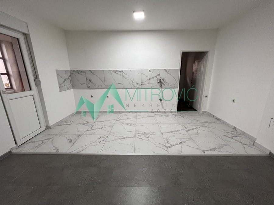 Lokal Prodaja Novi Sad  126 m2