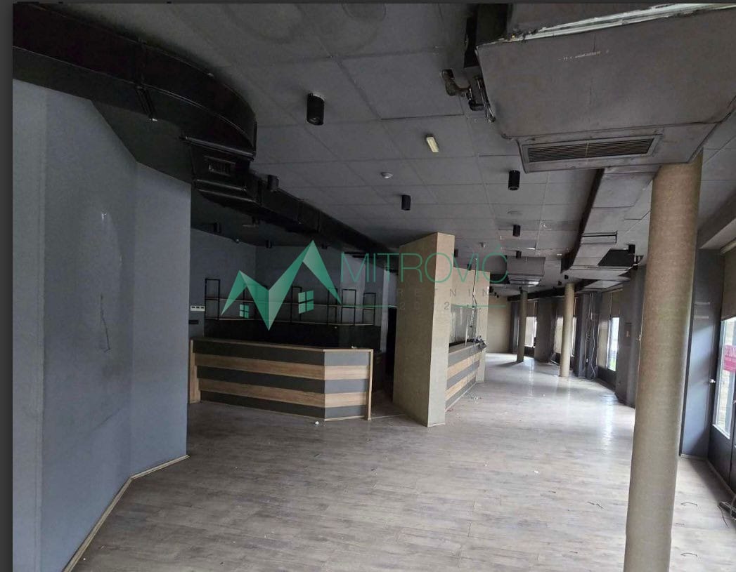 Lokal Prodaja Novi Sad  246 m2