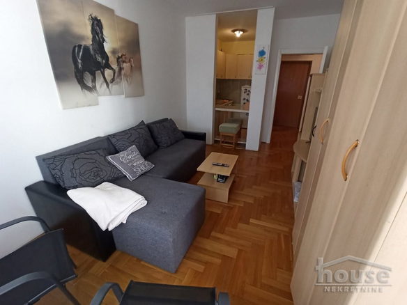Stan Izdavanje Novi Sad  37 m2