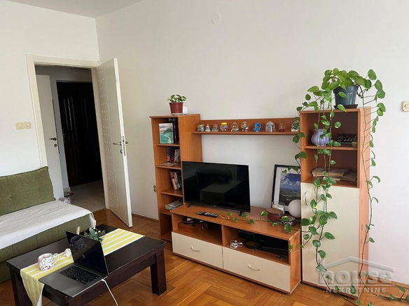 Stan Izdavanje Novi Sad  35 m2