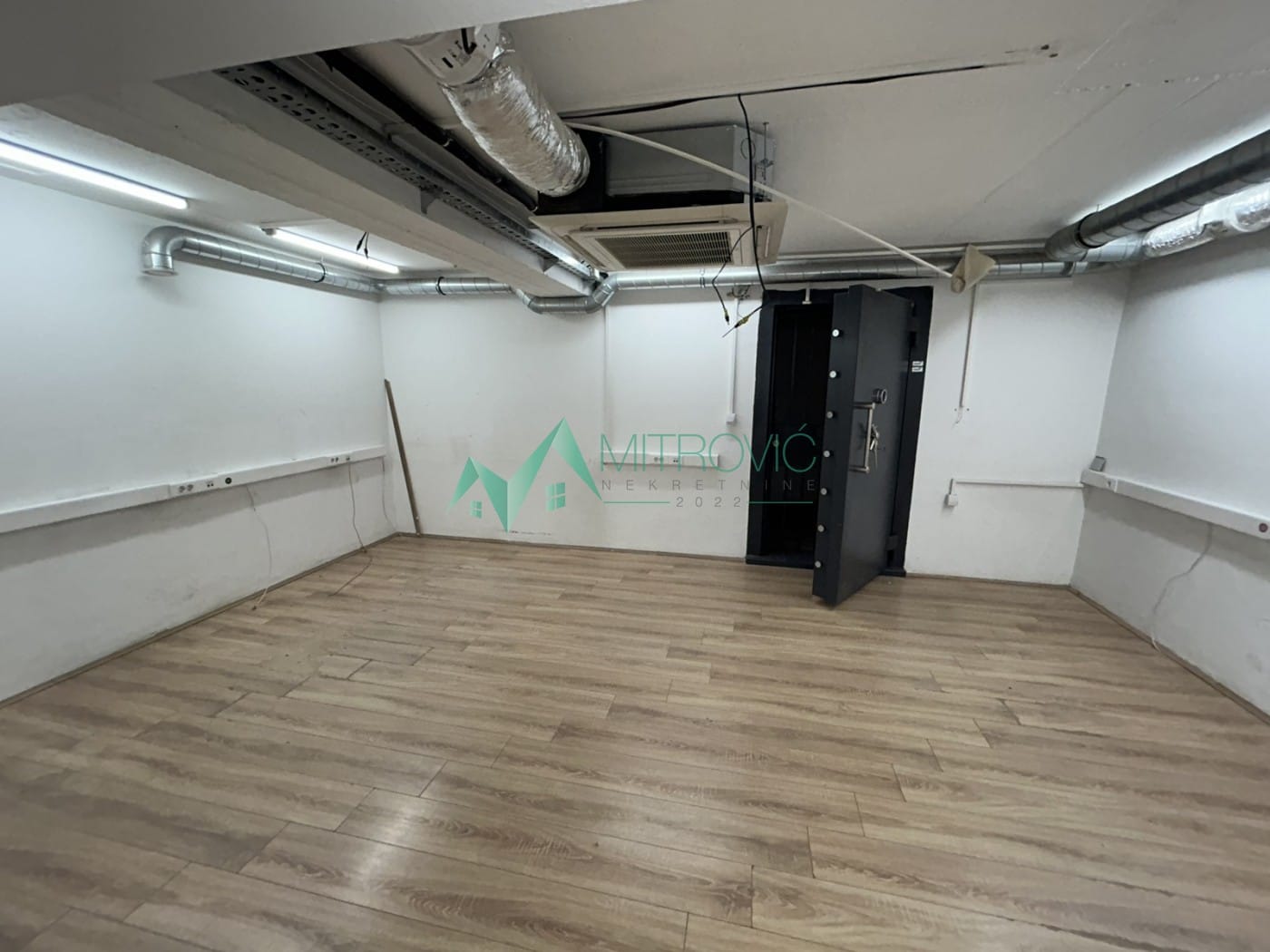 Lokal Prodaja Novi Sad Lokal Prodaja Novi Sad 395 m2