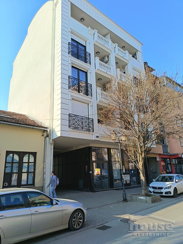 Garaža Izdavanje Novi Sad  12 m2