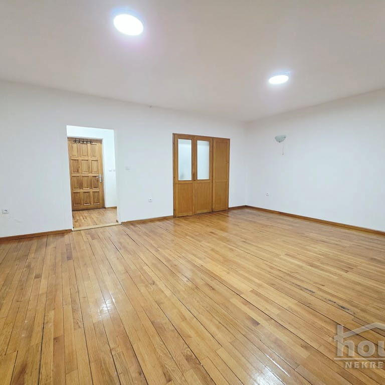 Kuća Izdavanje Novi Sad  120 m2