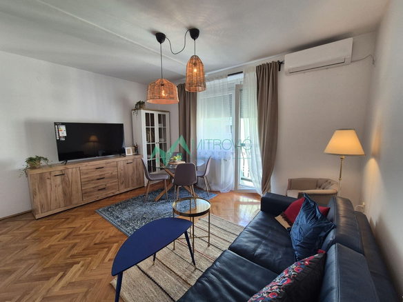 Stan Prodaja Novi Sad  60 m2