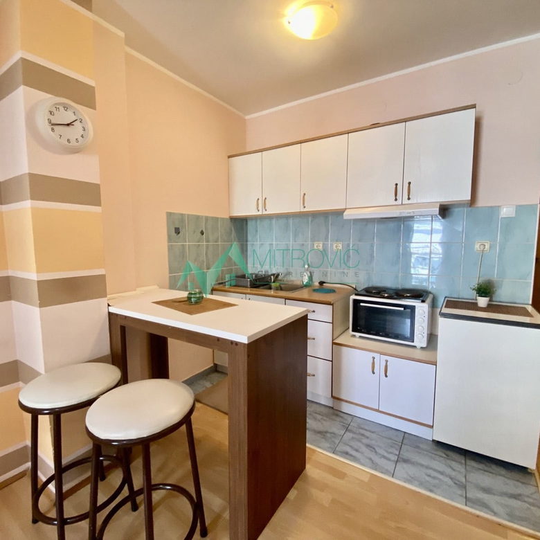 Stan Prodaja Novi Sad  25 m2