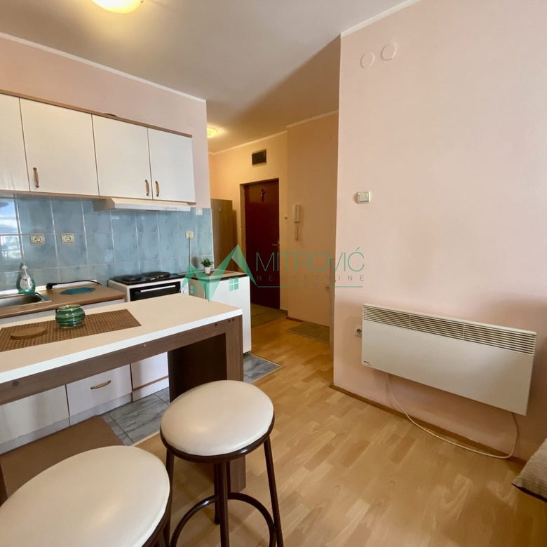 Stan Prodaja Novi Sad  25 m2