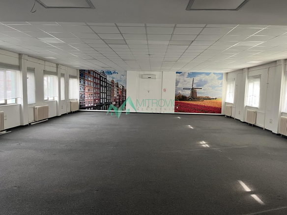 Lokal Prodaja Novi Sad  1050 m2