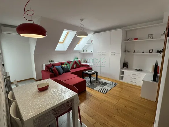 Stan Prodaja Novi Sad  44 m2