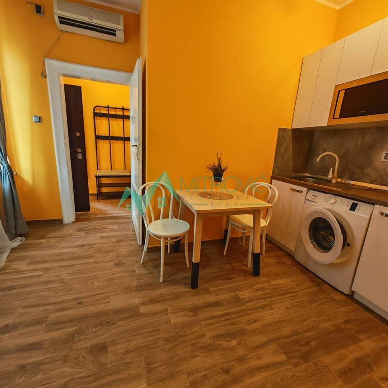 Stan Prodaja Novi Sad  30 m2