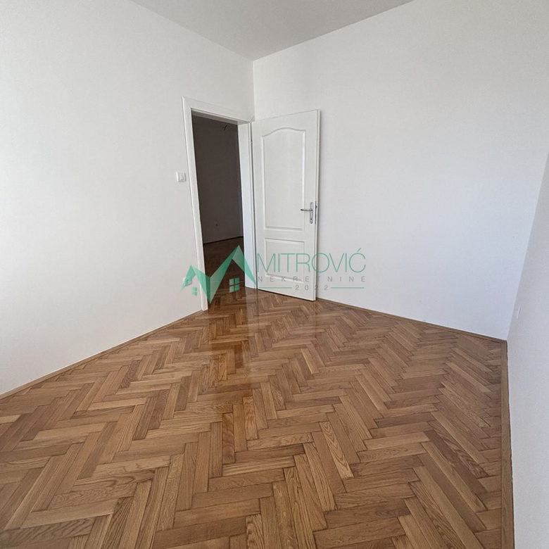 Stan Prodaja Novi Sad  50 m2