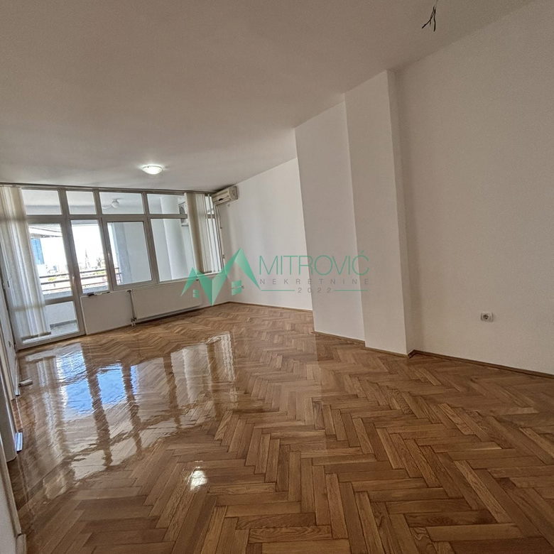 Stan Prodaja Novi Sad  50 m2