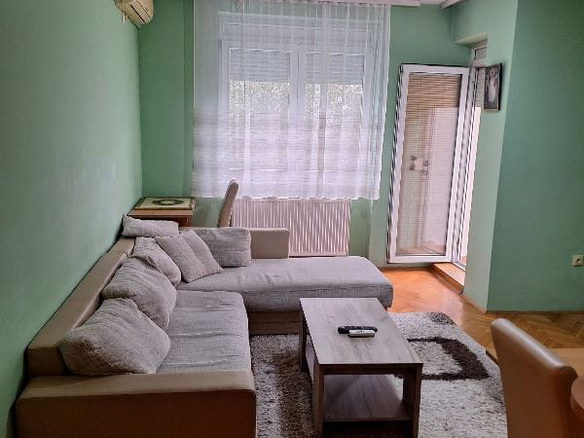 Stan Izdavanje Novi Sad  45 m2