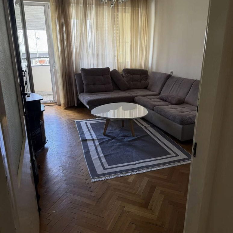 Stan Izdavanje Novi Sad  58 m2