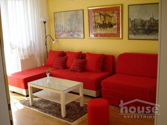 Stan Izdavanje Novi Sad  28 m2