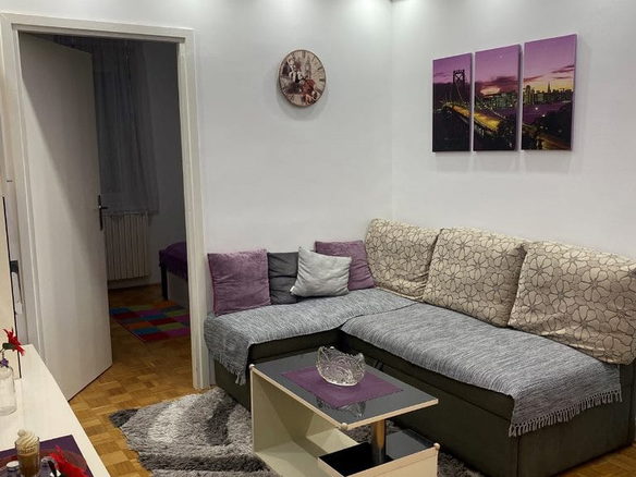 Stan Izdavanje Novi Sad  46 m2