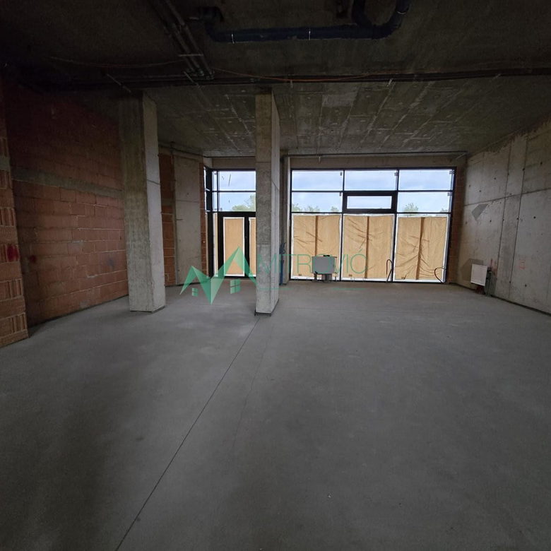 Lokal Prodaja Novi Sad  143 m2