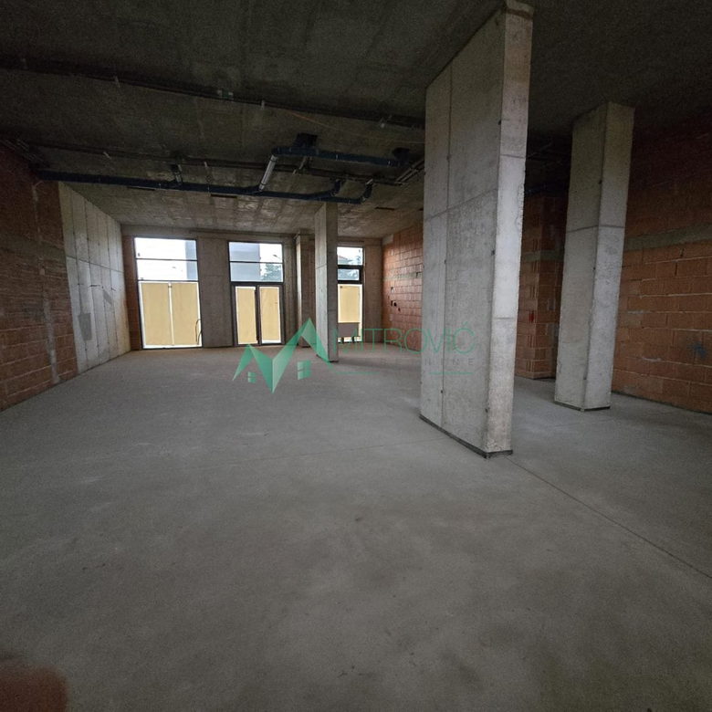 Lokal Prodaja Novi Sad  143 m2